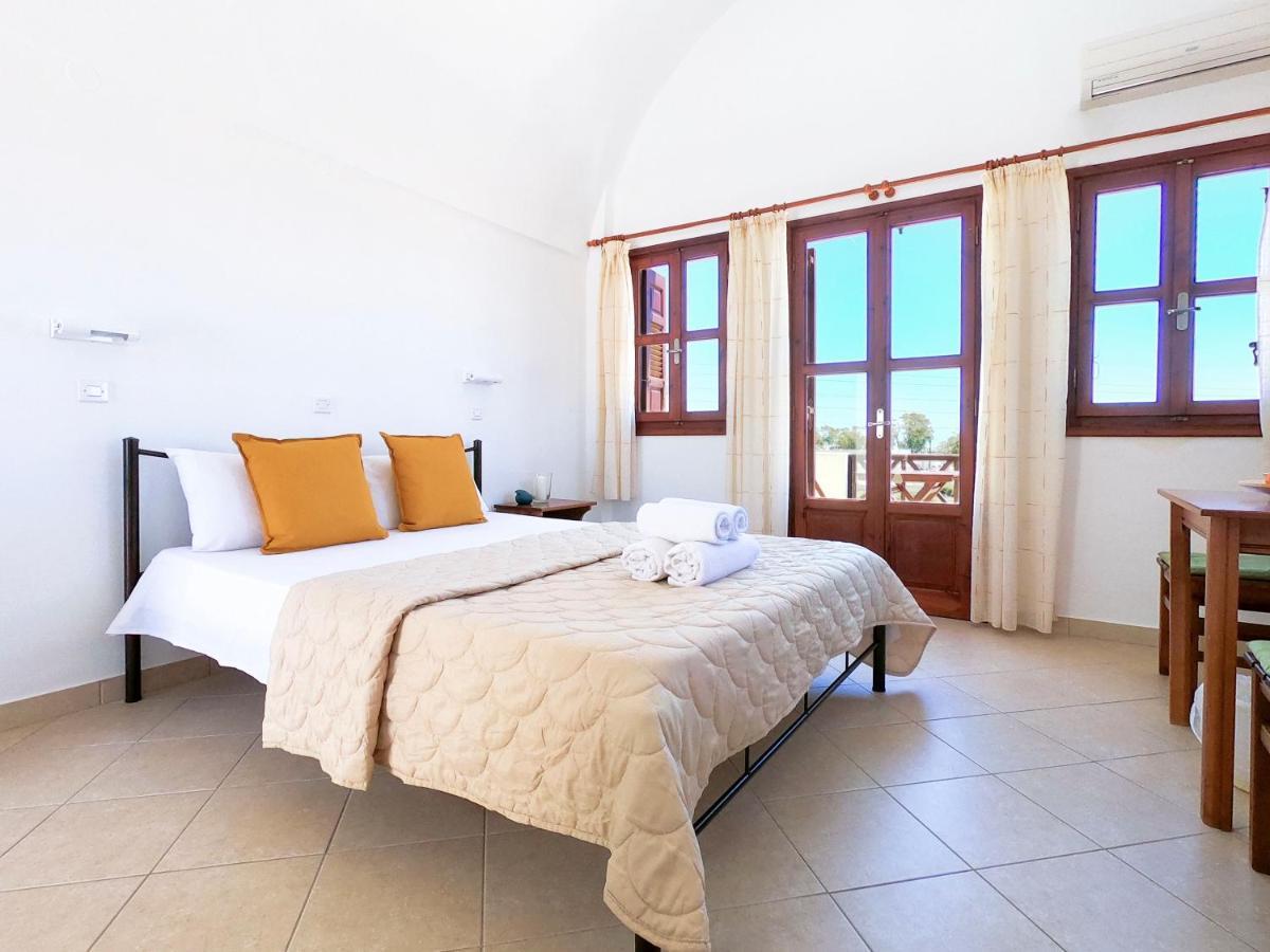 Almyra Villa Perissa  Exterior foto