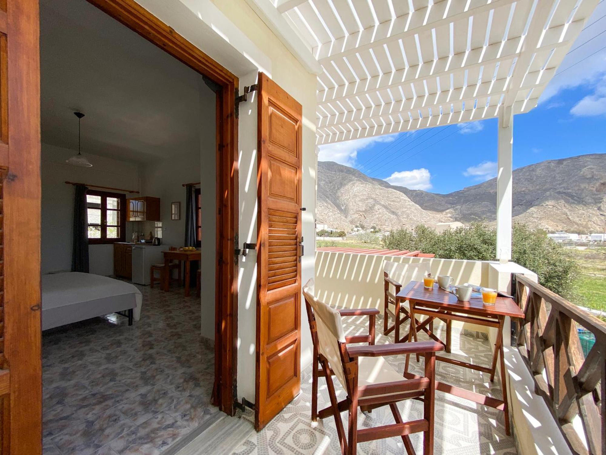Almyra Villa Perissa  Habitación foto