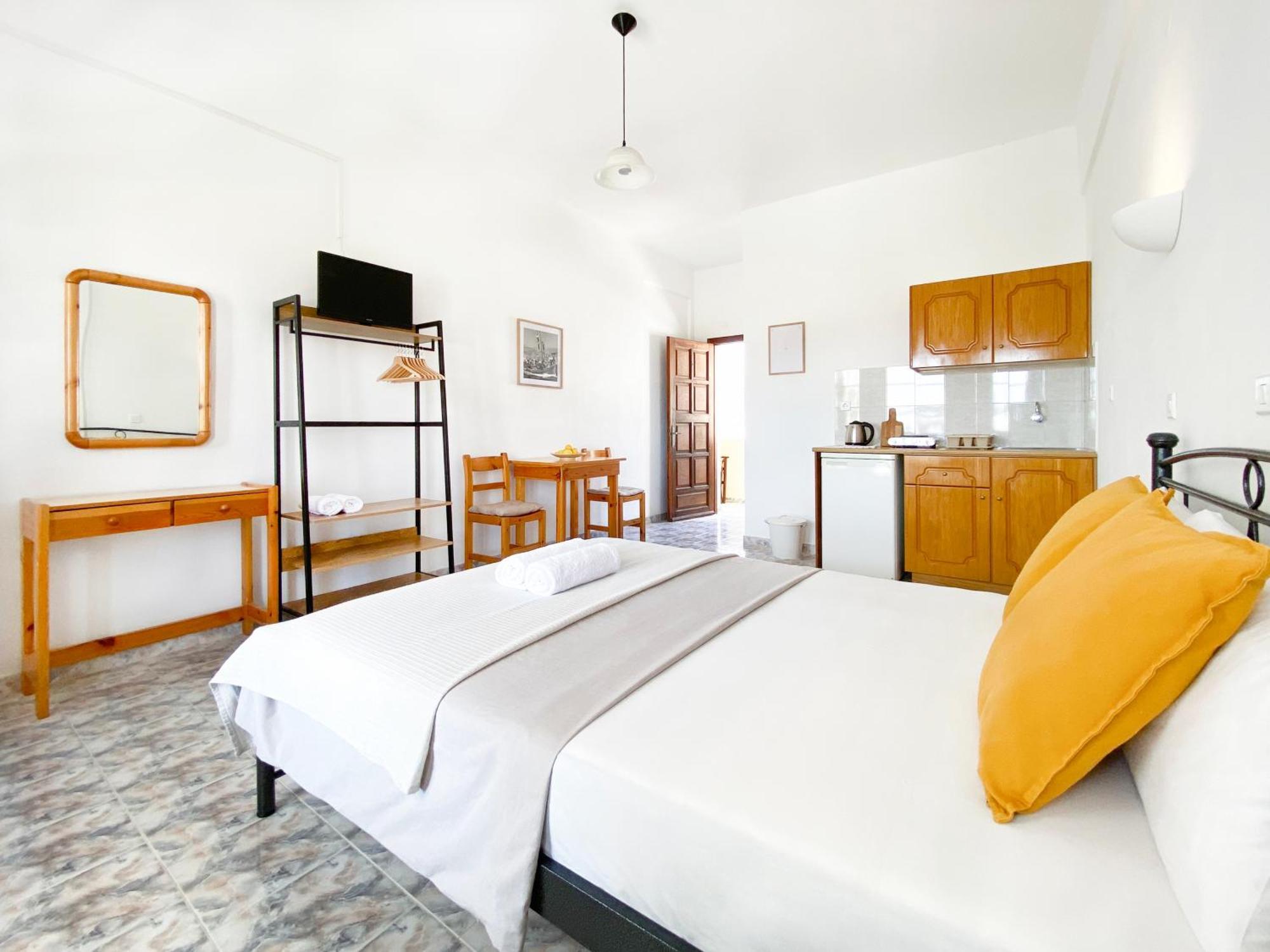 Almyra Villa Perissa  Habitación foto